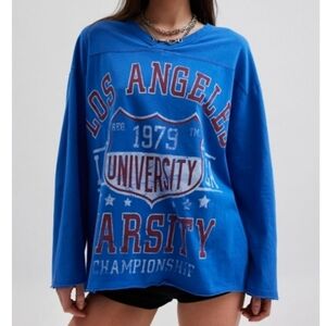 NWT Urban Outfitters Varsity Vintage Graphic V-Neck Long Sleeve Tee - Size M